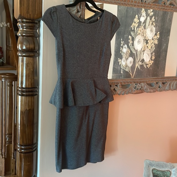 Alice and Olivia Grey Dress - Picture 4 of 4